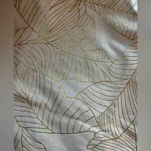 PILLOWS CASES • 2 Cream & Gold Cases • Med •